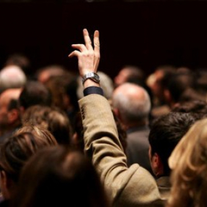 12-how-to-bid-at-an-auction.jpg